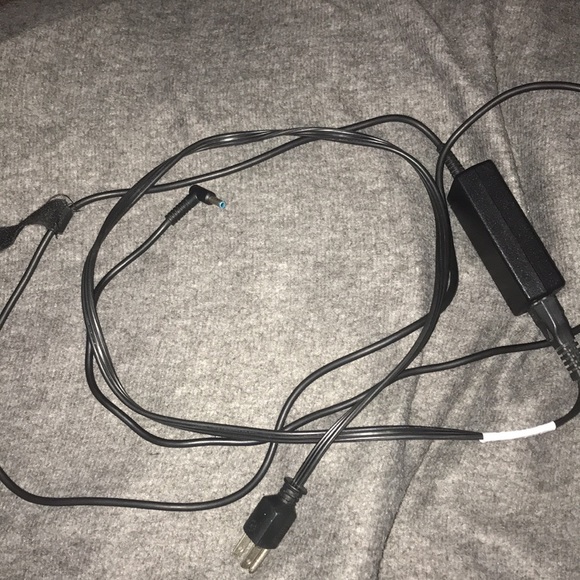 HPChromebook 11 G5,charger,portable case included - Picture 7 of 7